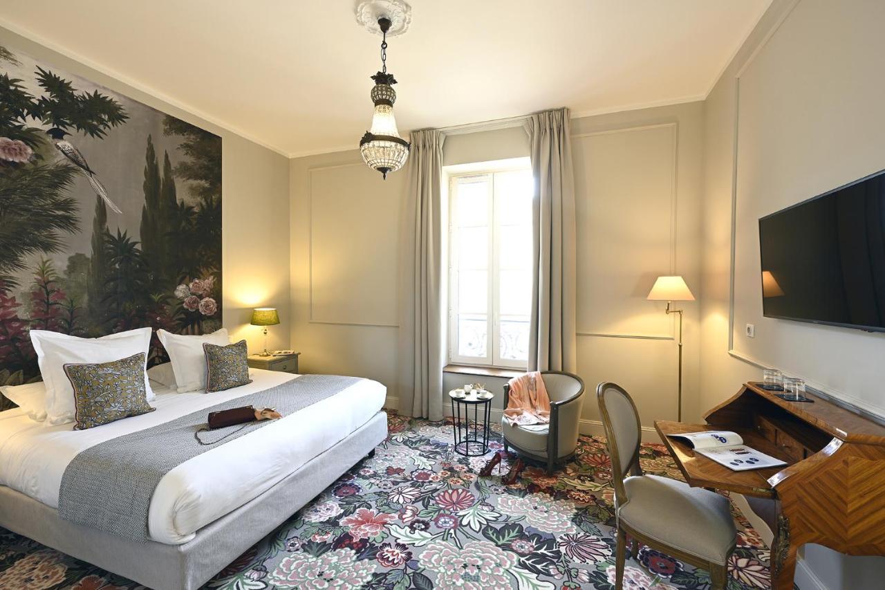 Grand Hôtel Henri - Les Collectionneurs LʼIsle-sur-la-Sorgue Exterior foto